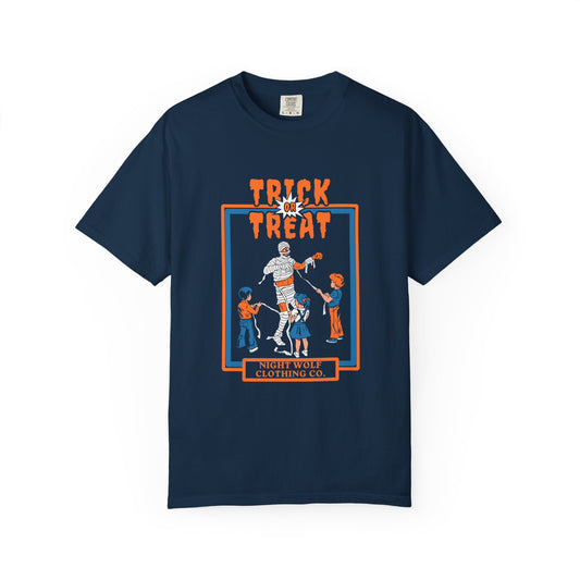 Halloween Trick or Treat Unisex T-shirt
